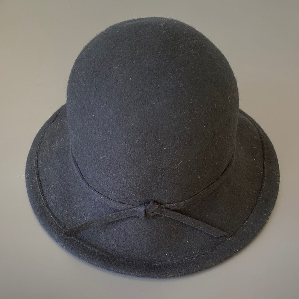Street Smart by Betmar Black Structured Wool Cloche Hat OS USA Made Preppy Retro